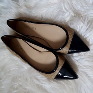 TALBOTS • Wicker and Patent Flats